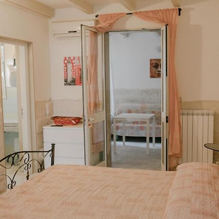 Bed and Breakfast Le Camporelle In Citta Лечче Экстерьер фото
